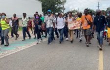 IMAGEN DEL DÍA | Protestan haitianos para que los dejen salir de Chiapas